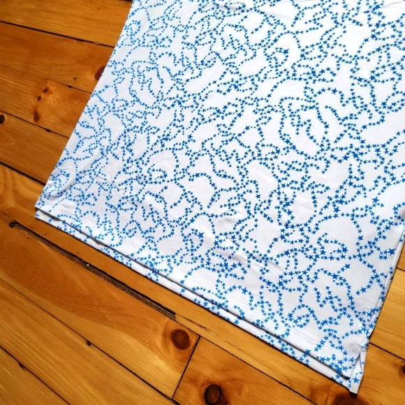 New G Fore Polo Shirt Mens Medium Blue Geometric Performance Stretch Preppy USA - Picture 3 of 11